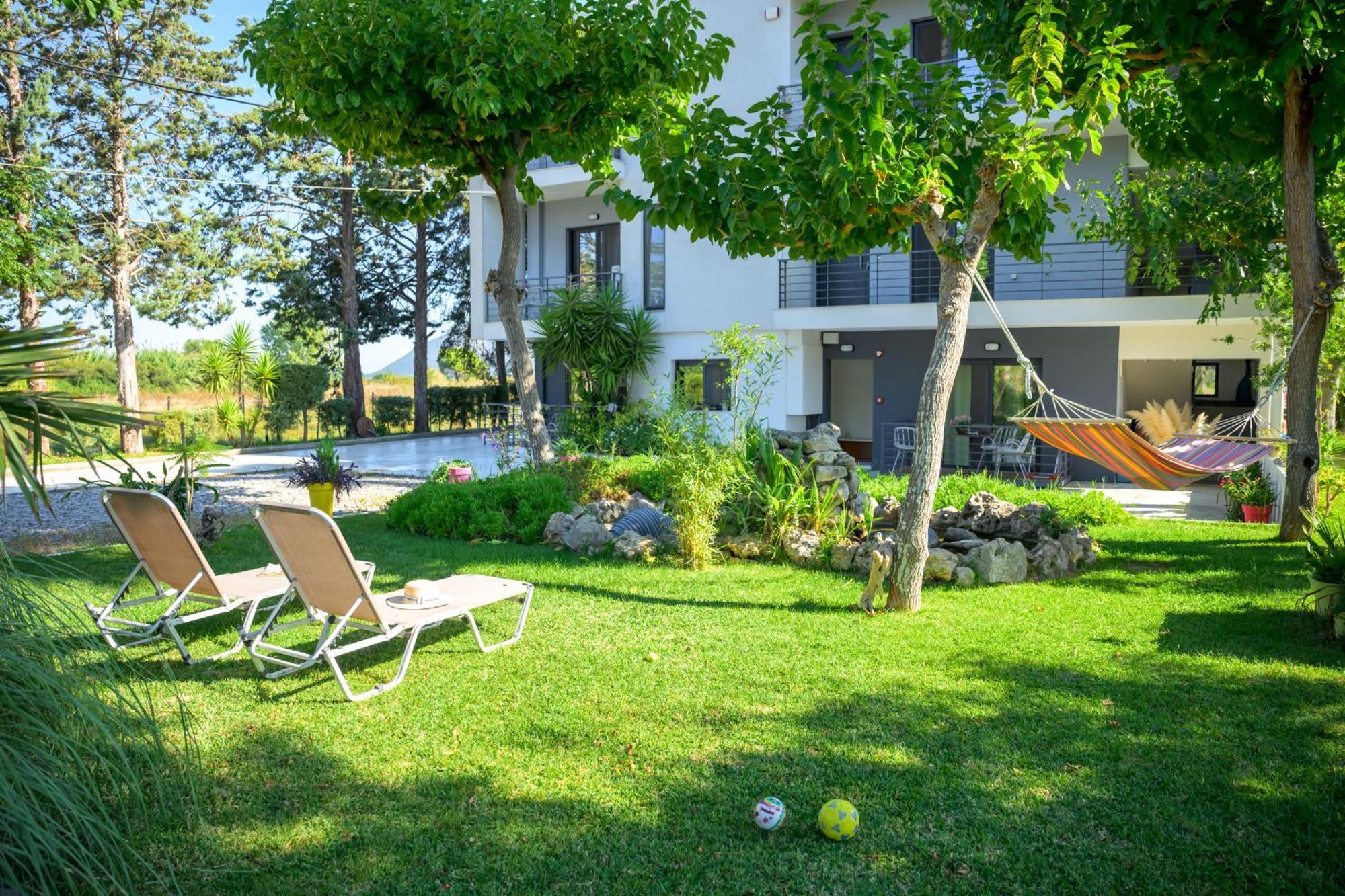 Bikini Apartments Kariotai ภายนอก รูปภาพ
